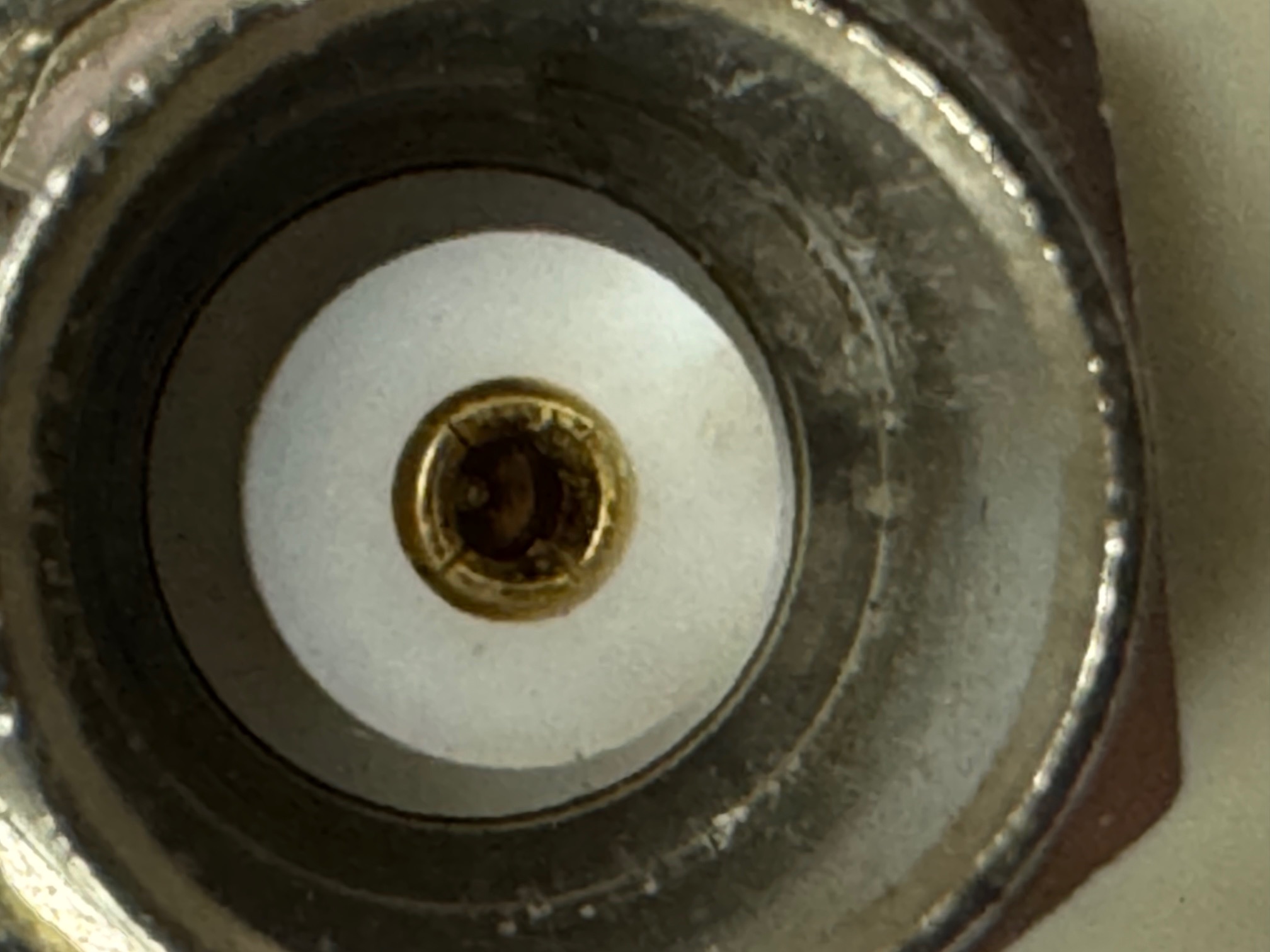 Close-up of the BNC receiver